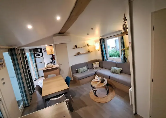 Camping Mobil Confort Aux Charmettes *